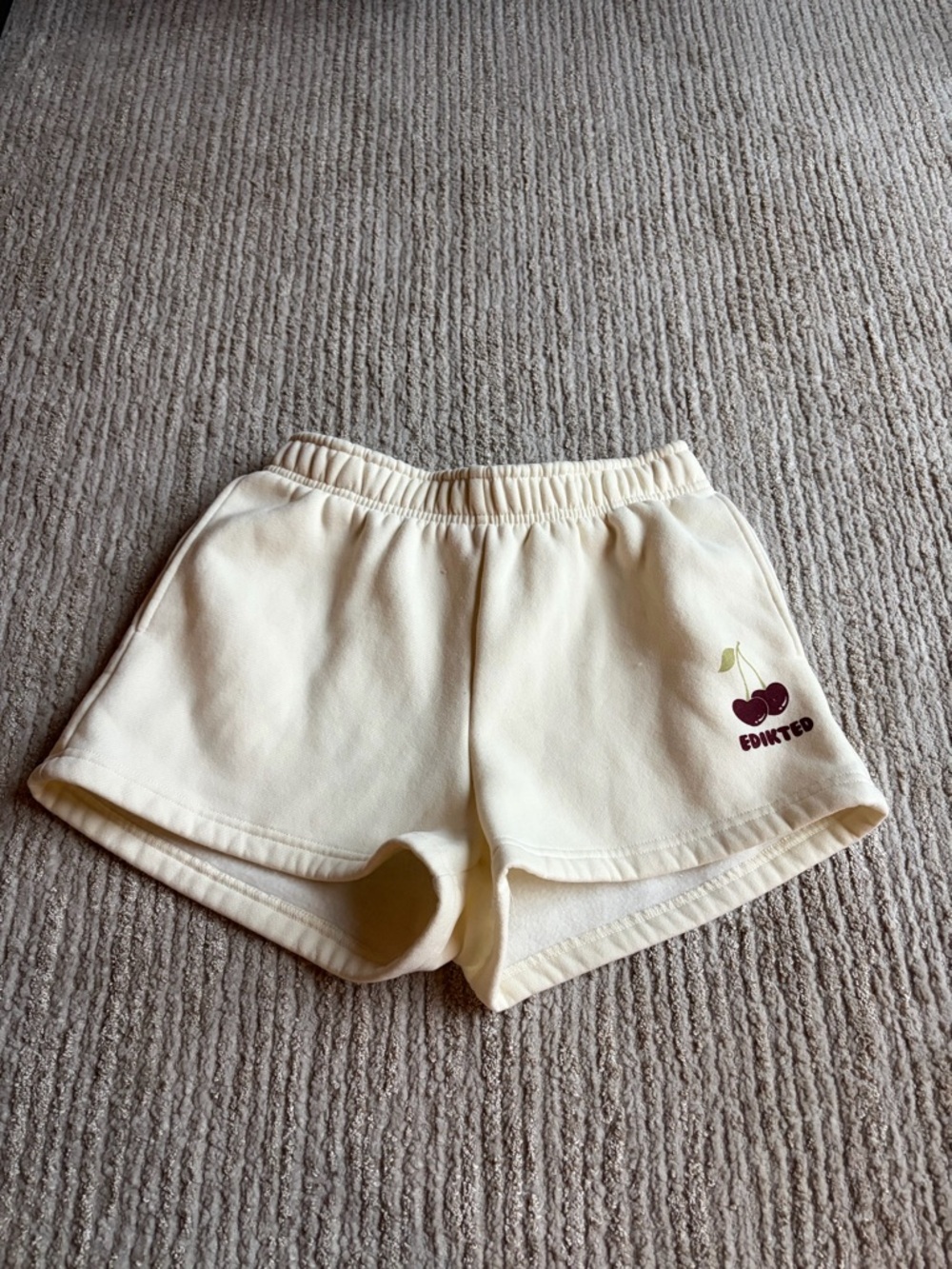 EDIKTED Cream Cherry Graphic Lounge Shorts